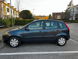 Usata 2008 Ford Fiesta Tre volumi | 1600 € (Ottimo prezzo)