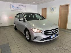 Grigio metallizzato Usata 2019 Mercedes B200 Monovolume | 17.990 € (Ottimo prezzo)
