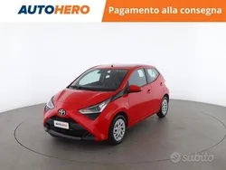 Rosso Usata 2021 Toyota Aygo X-play Due volumi | 13.499 € (Buon prezzo)