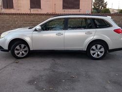 Bianco Usata 2011 Subaru Outback SUV | 700 € (Super prezzo)