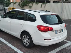 Bianco Usata 2011 Opel Astra Cosmo Station wagon | 2500 € (Ottimo prezzo)