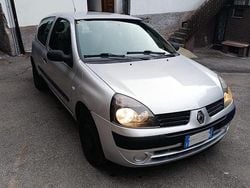 Grigio Usata 2006 Renault Clio II Tre volumi | 1900 € (Buon prezzo)