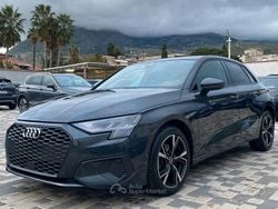 Grigio Usata 2022 Audi A3 Business Tre volumi | 24.900 € (Buon prezzo)