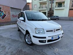 Bianco Usata 2011 Fiat Panda Emotion Tre volumi | 2499 € (Super prezzo)