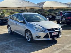 Grigio Usata 2011 Ford Focus Titanium Station wagon | 5900 € (Buon prezzo)