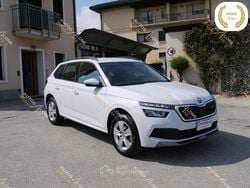 Bianco metallizzato Usata 2022 Skoda Kamiq Ambition SUV | 16.450 € (Buon prezzo)