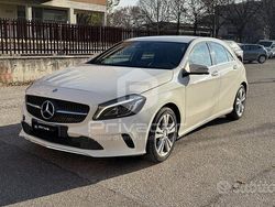Bianco Usata 2017 Mercedes A180 Premium Due volumi | 15.000 €