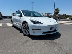 Bianco Usata 2021 Tesla Model 3 Tre volumi | 28.000 € (Buon prezzo)
