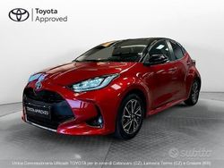 Rosso Usata 2022 Toyota Yaris Hybrid Style Tre volumi | 19.500 € (Cara)