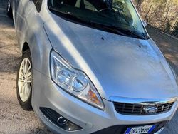 Grigio Usata 2008 Ford Focus Tre volumi | 2500 € (Molto cara)