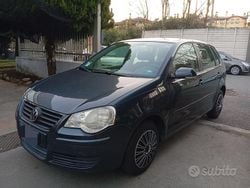 Grigio Usata 2006 VW Polo Tre volumi | 3000 € (Buon prezzo)