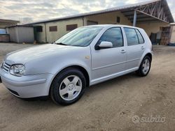 Usata 2000 VW Golf IV Tre volumi | 1800 €