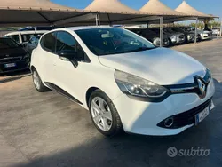 Blu Usata 2013 Renault Clio IV Tre volumi | 6900 € (Molto cara)