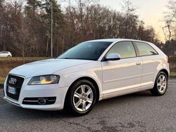 Bianco Usata 2011 Audi A3 Ambition Tre volumi | 6990 € (Buon prezzo)