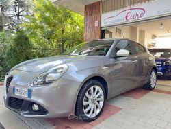 Grigio Usata 2017 Alfa Romeo Giulietta Super Due volumi | 13.500 € (Buon prezzo)