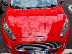Rosso Usata 2015 Ford Fiesta Due volumi | 8000 € (Cara)