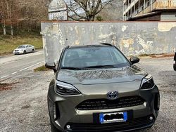 Verde Usata 2023 Toyota Yaris Cross Lounge SUV | 24.500 €