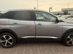 Usata 2017 Peugeot 3008 Allure SUV | 13.500 € (Buon prezzo)