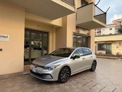 Argento Usata 2021 VW Golf Style Tre volumi | 23.900 € (Buon prezzo)