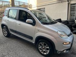 Grigio Usata 2015 Fiat Panda 4x4 Due volumi | 9600 € (Buon prezzo)