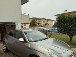 Grigio Usata 2012 Alfa Romeo Giulietta Due volumi | 7350 € (Buon prezzo)