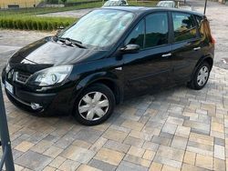 Nero Usata 2009 Renault Scénic III Monovolume | 2000 € (Super prezzo)