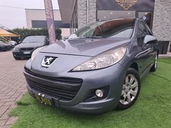 Grigio Usata 2010 Peugeot 207 Tre volumi | 2950 € (Buon prezzo)