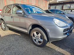Grigio Usata 2004 Porsche Cayenne SUV | 12.000 € (Buon prezzo)