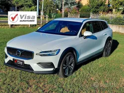 Bianco Usata 2020 Volvo V60 CC Station wagon | 28.900 € (Buon prezzo)