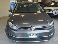 Grigio Usata 2018 VW Golf Executive Tre volumi | 10.900 € (Molto cara)