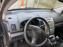 Usata 2004 Toyota Corolla Monovolume | 2500 € (Buon prezzo)