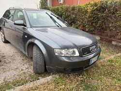 Grigio Usata 2004 Audi A4 S-Line Station wagon | 900 € (Buon prezzo)