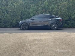 Nero Usata 2024 Tesla Model Y RWD SUV | 41.000 € (Cara)