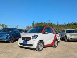 Bianco Usata 2018 Smart ForTwo Coupé Due volumi | 12.800 € (Buon prezzo)