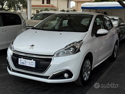 Bianco Usata 2019 Peugeot 208 Active Due volumi | 12.500 € (Cara)