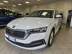 Bianco Usata 2022 Skoda Octavia Executive Station wagon | 15.500 € (Buon prezzo)