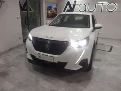 Bianco Usata 2021 Peugeot 2008 Active SUV | 16.450 € (Buon prezzo)