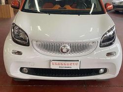 Arancione Usata 2015 Smart ForTwo Coupé Due volumi | 8200 € (Buon prezzo)