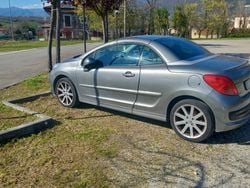 Grigio Usata 2007 Peugeot 207 CC Roland Garros Cabrio | 3500 €