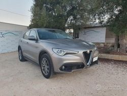 Grigio Usata 2018 Alfa Romeo Stelvio Executive SUV | 22.800 € (Buon prezzo)