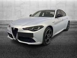 Grigio Usata 2023 Alfa Romeo Giulia Competizione Tre volumi | 40.950 € (Buon prezzo)