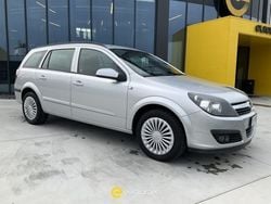 Argento Usata 2006 Opel Astra Enjoy Station wagon | 2500 € (Buon prezzo)