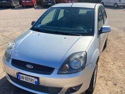 Argento Usata 2008 Ford Fiesta Due volumi | 3900 € (Molto cara)