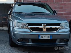 Grigio Usata 2009 Dodge Journey SUV | 4000 € (Cara)
