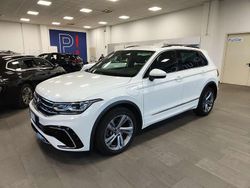 Bianco Usata 2023 VW Tiguan R-line SUV | 33.900 € (Molto cara)