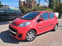Rosso Usata 2010 Peugeot 107 Allure Due volumi | 5900 € (Buon prezzo)