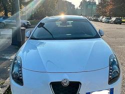 Bianco Usata 2016 Alfa Romeo Giulietta Super Tre volumi | 8000 € (Buon prezzo)