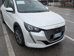 Usata 2020 Peugeot e-208 Allure Due volumi | 14.700 €