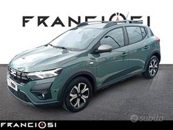 Verde Usata 2023 Dacia Sandero Expression Due volumi | 18.580 € (Molto cara)