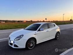 Usata 2012 Alfa Romeo Giulietta Quadrifoglio | 5900 € (Ottimo prezzo)